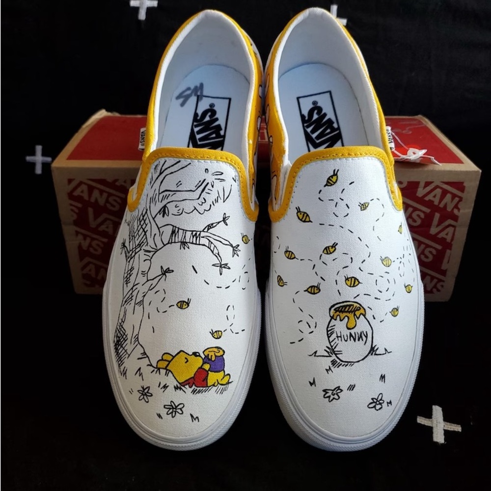 Winnie the pooh custom vans 🐻
